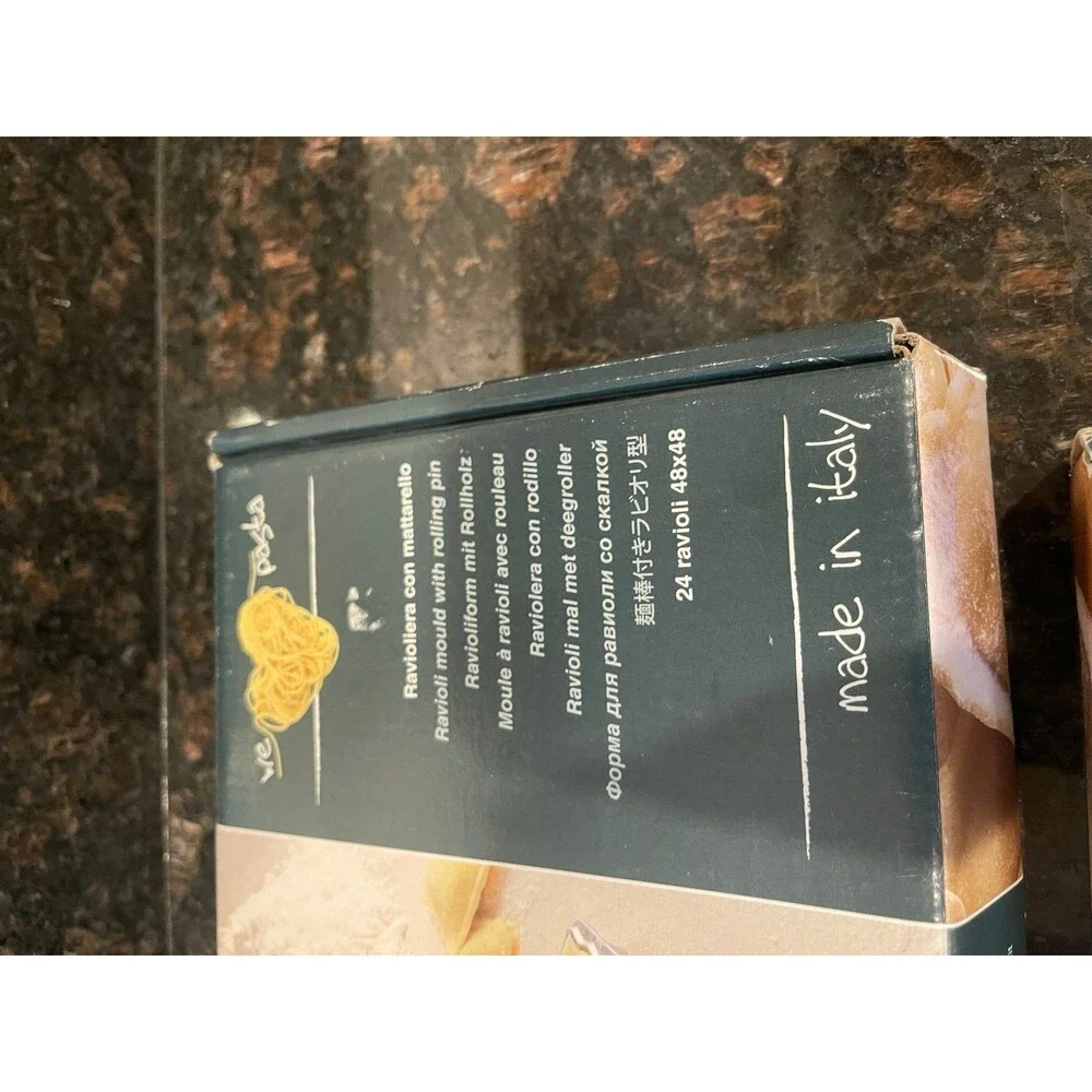 2 Eppicotispai Aluminum Square Ravioli Molds